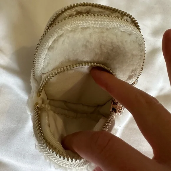 Lululemon Nano Clip-On Backpack Ivory Fleece - Picture 8 of 8